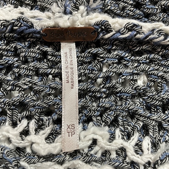 FREE PEOPLE Folksong Fringe Tunic Loose Knit Sleeveless Sweater Oversize Sz XS - Picture 6 of 10